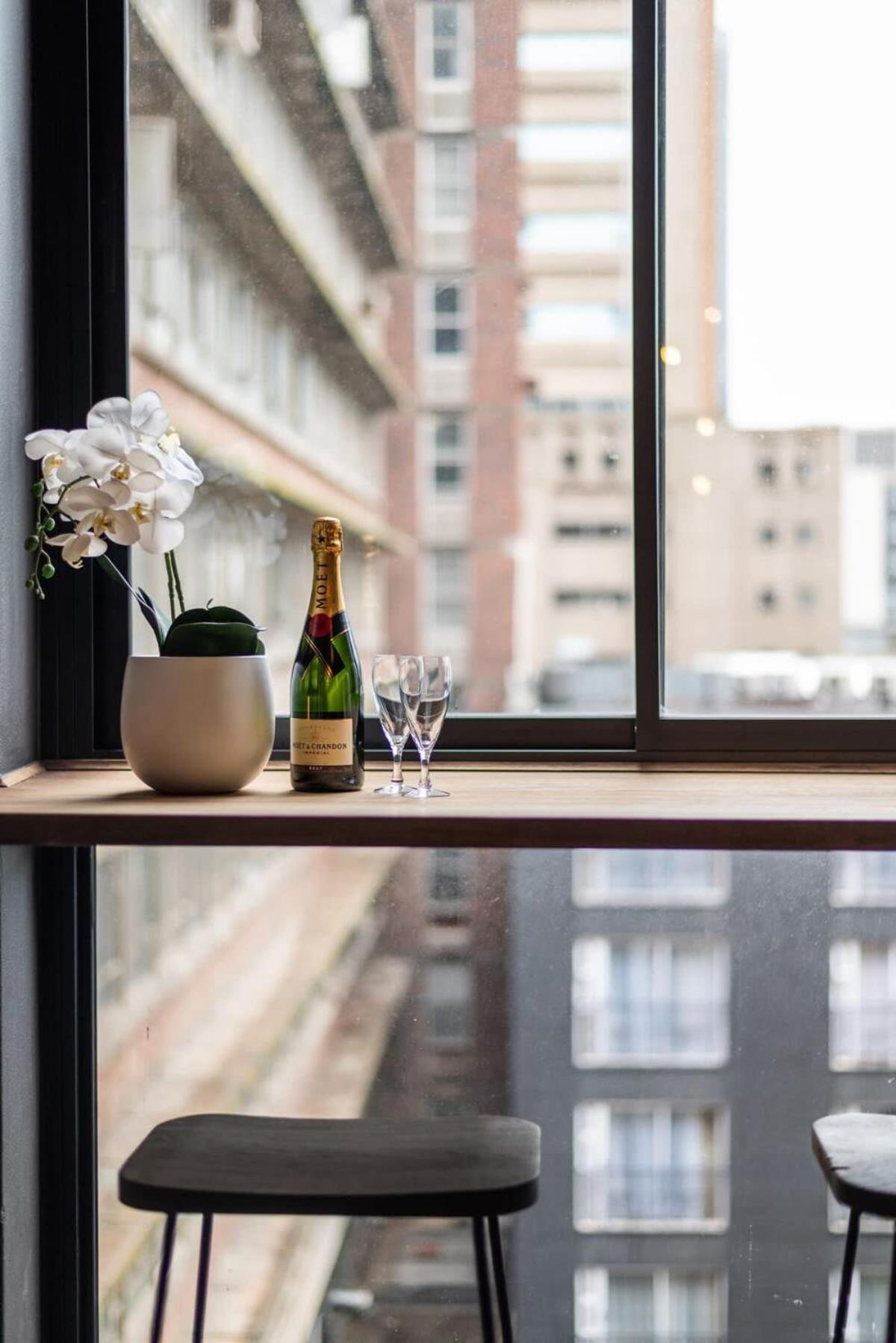 Cticc, Secure, Type Luxury-fast Wifi Pool Apartment