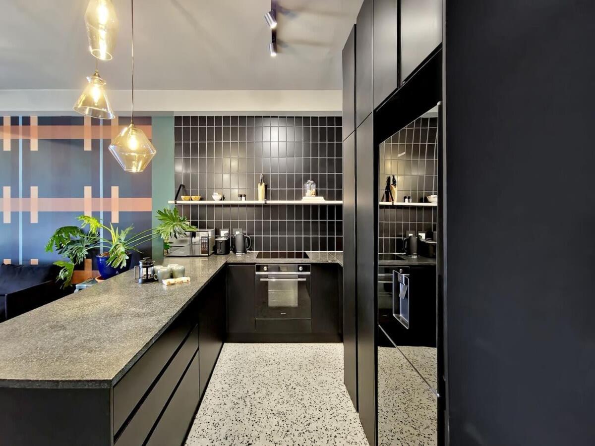 Cticc, Secure, Type Luxury-fast Wifi Pool Apartment